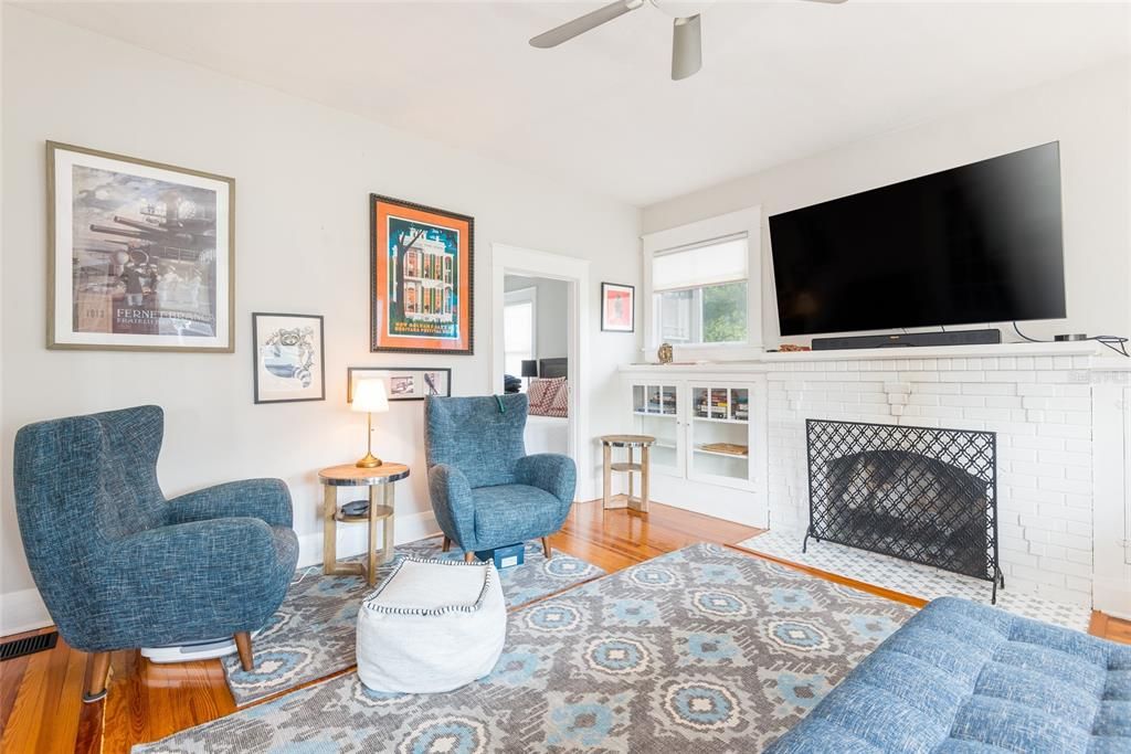 For Rent: $4,999 (3 beds, 2 baths, 1796 Square Feet)