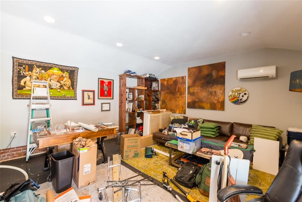 For Rent: $4,999 (3 beds, 2 baths, 1796 Square Feet)