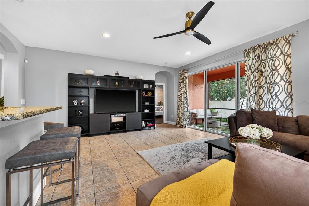 En Venta: $544,999 (4 camas, 3 baños, 2329 Pies cuadrados)