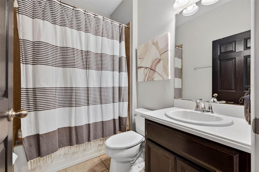 En Venta: $544,999 (4 camas, 3 baños, 2329 Pies cuadrados)