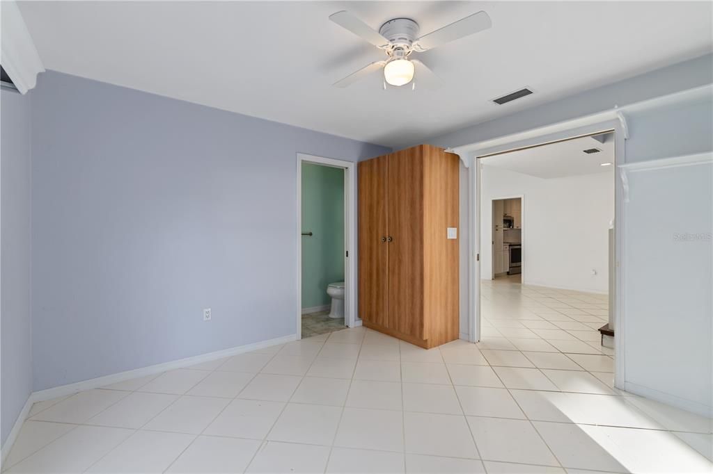 待售: $600,000 (4 贝兹, 3 浴室, 2547 平方英尺)