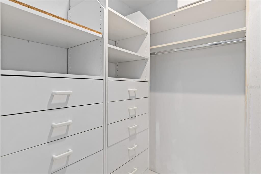 待售: $600,000 (4 贝兹, 3 浴室, 2547 平方英尺)