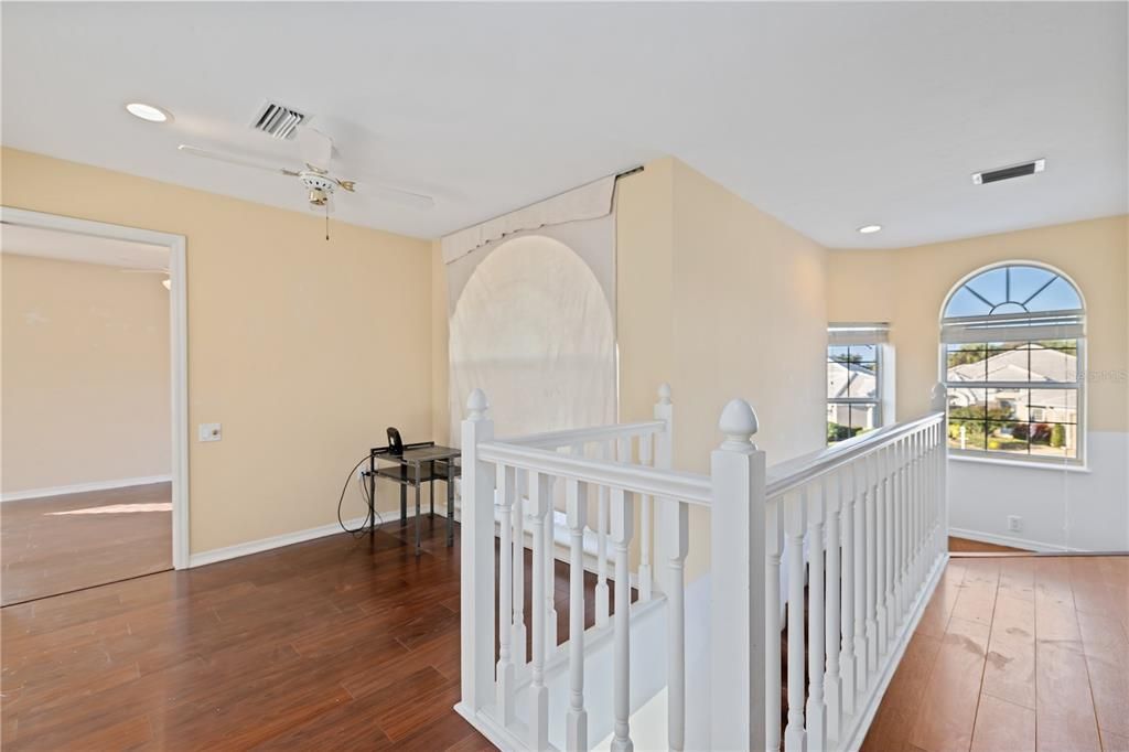 待售: $600,000 (4 贝兹, 3 浴室, 2547 平方英尺)