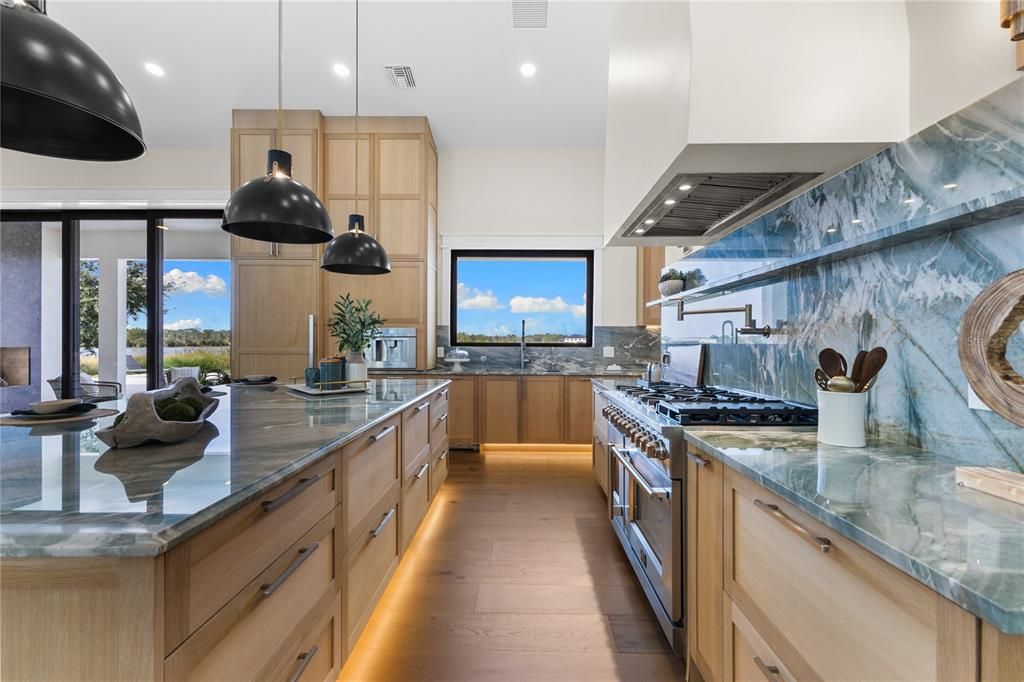 For Sale: $1,700,000 (4 beds, 4 baths, 3591 Square Feet)