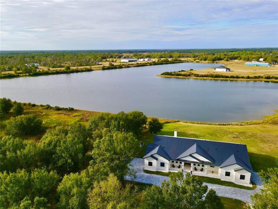 For Sale: $1,700,000 (4 beds, 4 baths, 3591 Square Feet)