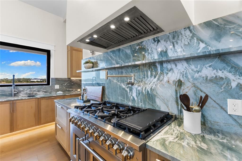 For Sale: $1,700,000 (4 beds, 4 baths, 3591 Square Feet)