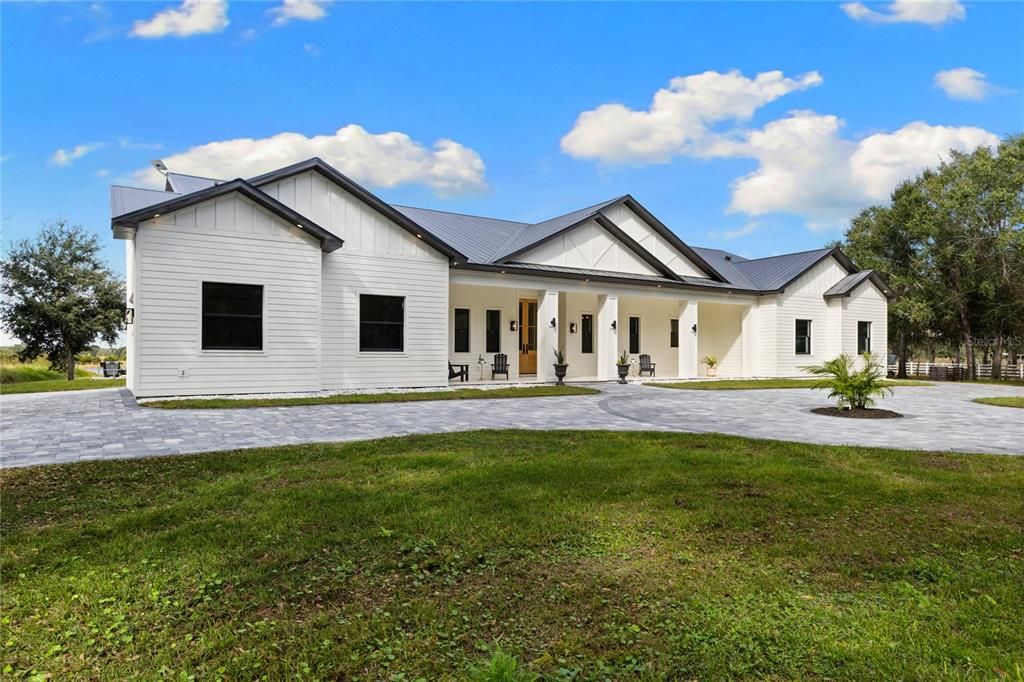 For Sale: $1,700,000 (4 beds, 4 baths, 3591 Square Feet)