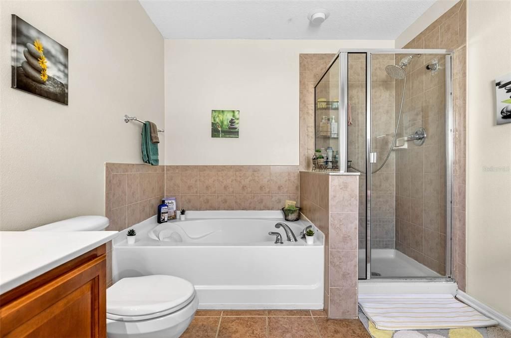 待售: $369,000 (3 贝兹, 3 浴室, 2262 平方英尺)