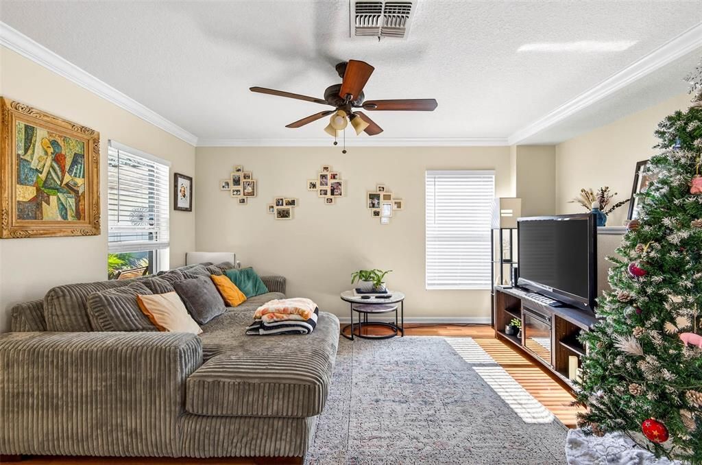 待售: $369,000 (3 贝兹, 3 浴室, 2262 平方英尺)