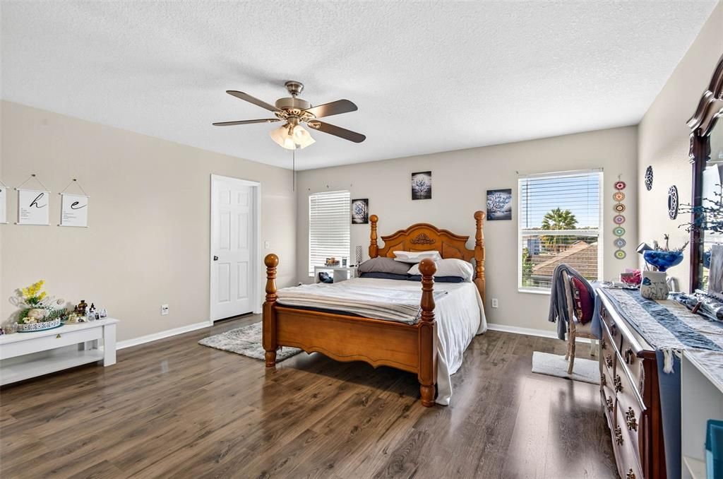 待售: $369,000 (3 贝兹, 3 浴室, 2262 平方英尺)