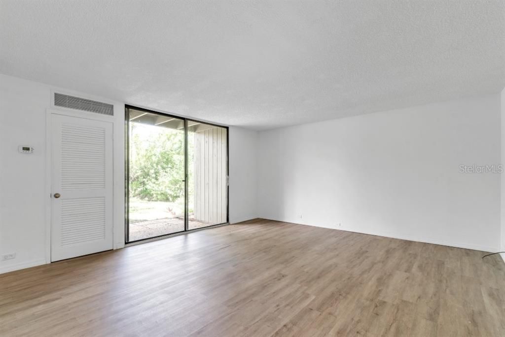 For Rent: $1,950 (2 beds, 2 baths, 1184 Square Feet)