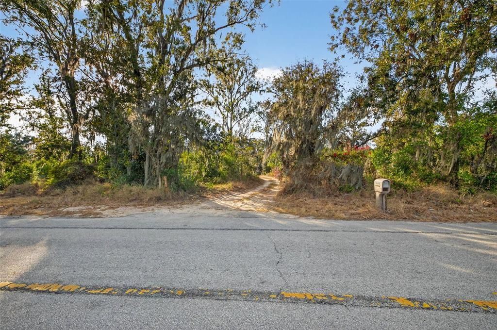 En Venta: $399,000 (3.73 acres)