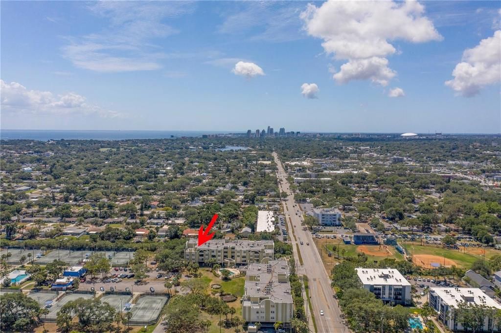 For Sale: $275,000 (2 beds, 2 baths, 1120 Square Feet)