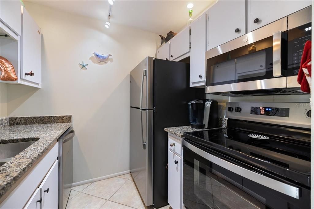 For Rent: $1,850 (1 beds, 1 baths, 516 Square Feet)