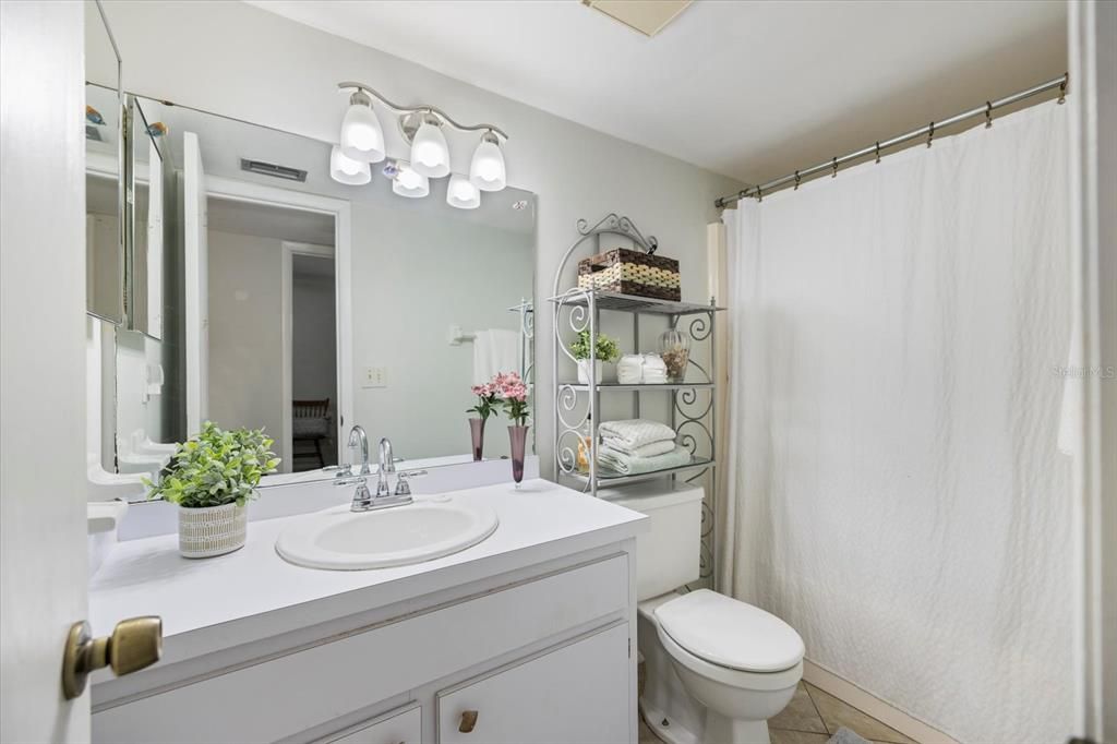 For Rent: $1,850 (1 beds, 1 baths, 516 Square Feet)