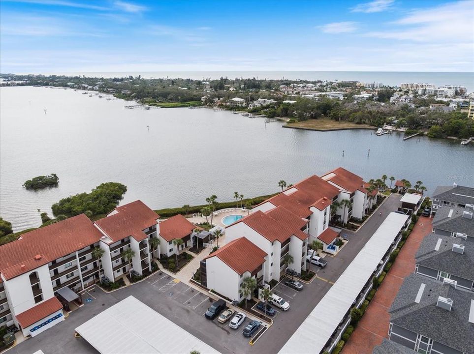 For Rent: $1,850 (1 beds, 1 baths, 516 Square Feet)