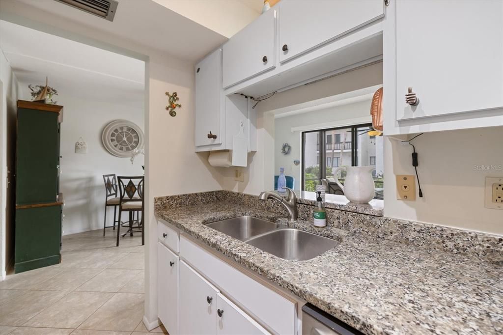 For Rent: $1,850 (1 beds, 1 baths, 516 Square Feet)