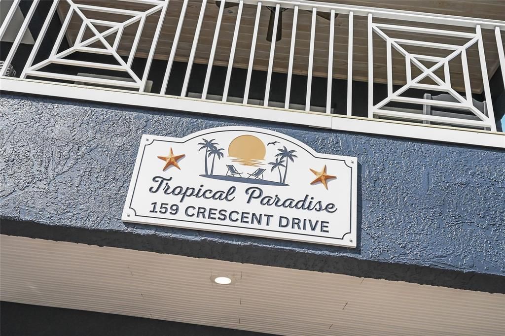 For Sale: $2,995,000 (4 beds, 3 baths, 2567 Square Feet)