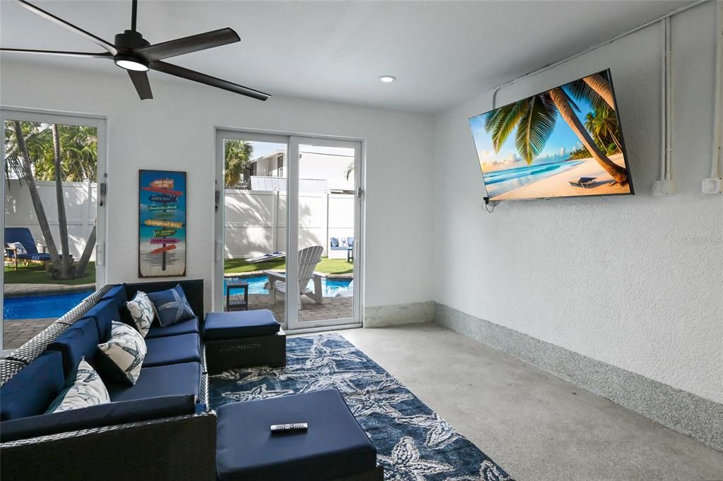 For Sale: $2,995,000 (4 beds, 3 baths, 2567 Square Feet)