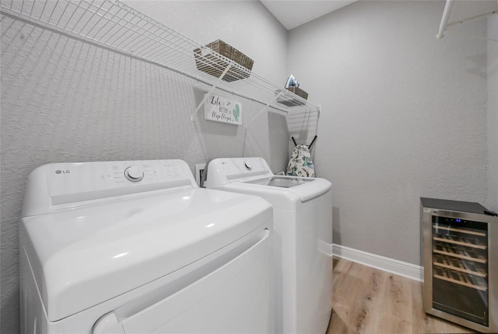 For Sale: $2,995,000 (4 beds, 3 baths, 2567 Square Feet)