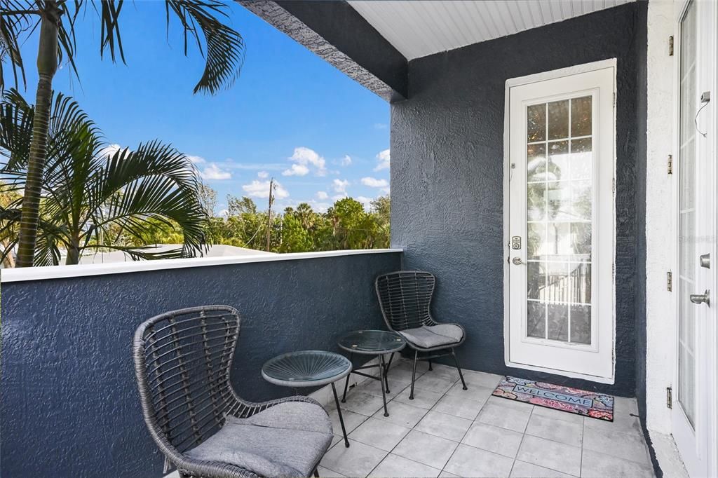 For Sale: $2,995,000 (4 beds, 3 baths, 2567 Square Feet)