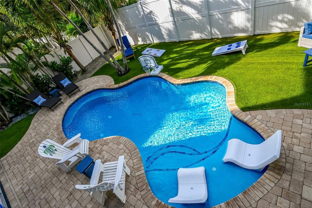 For Sale: $2,995,000 (4 beds, 3 baths, 2567 Square Feet)