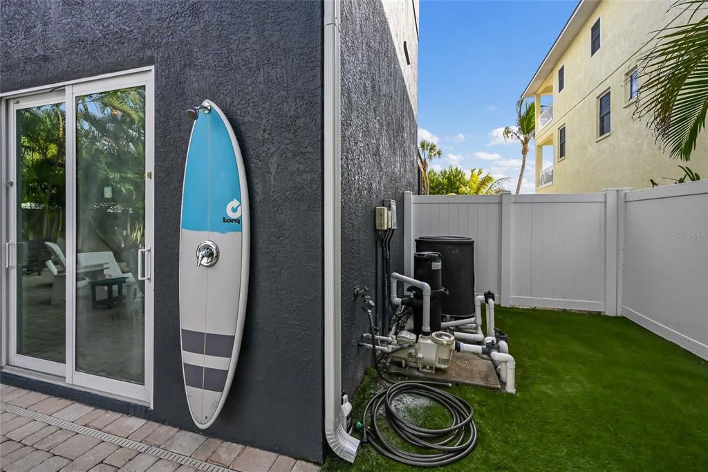 For Sale: $2,995,000 (4 beds, 3 baths, 2567 Square Feet)