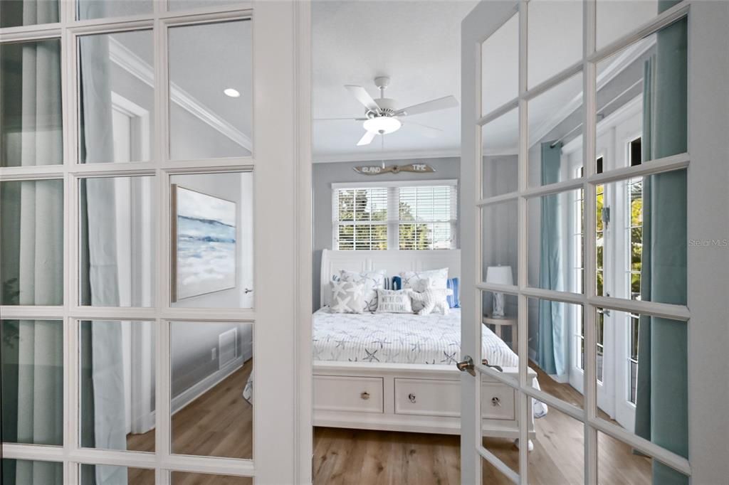 For Sale: $2,995,000 (4 beds, 3 baths, 2567 Square Feet)