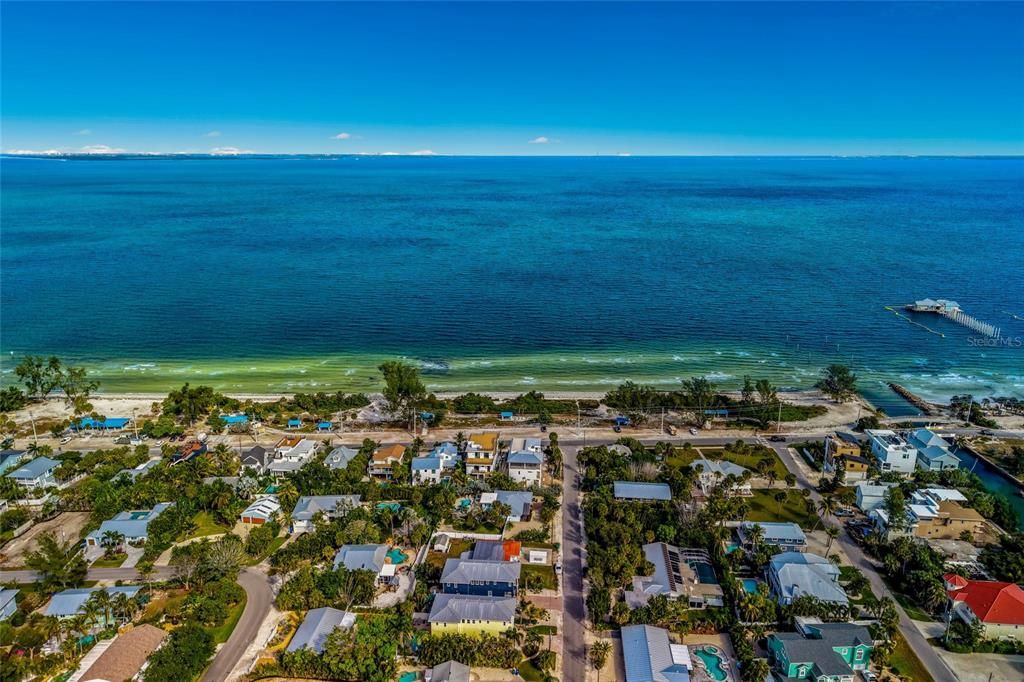 For Sale: $2,995,000 (4 beds, 3 baths, 2567 Square Feet)