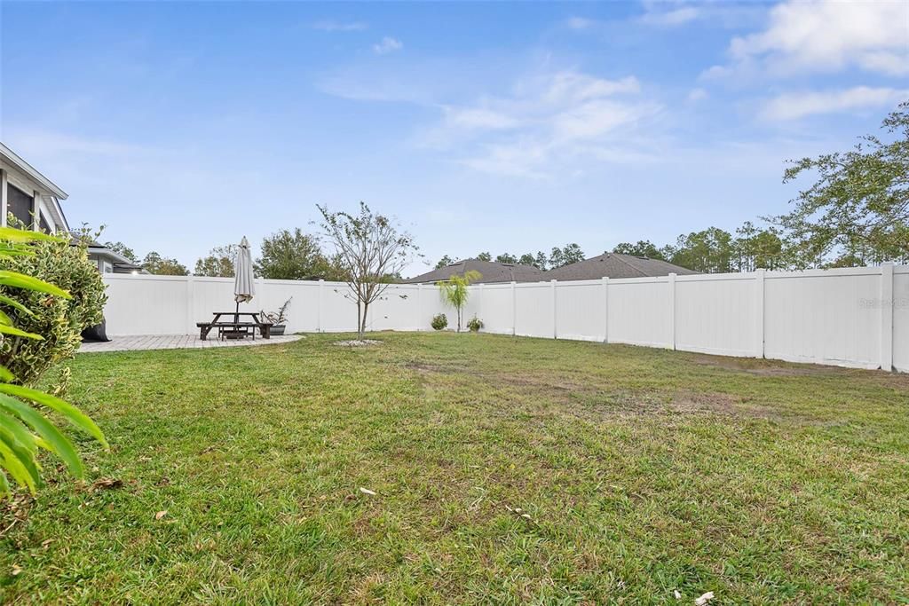 For Sale: $375,000 (4 beds, 3 baths, 2041 Square Feet)