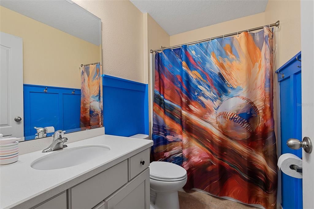 For Sale: $375,000 (4 beds, 3 baths, 2041 Square Feet)