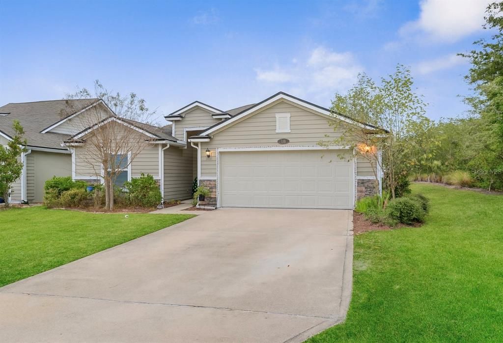 For Sale: $375,000 (4 beds, 3 baths, 2041 Square Feet)