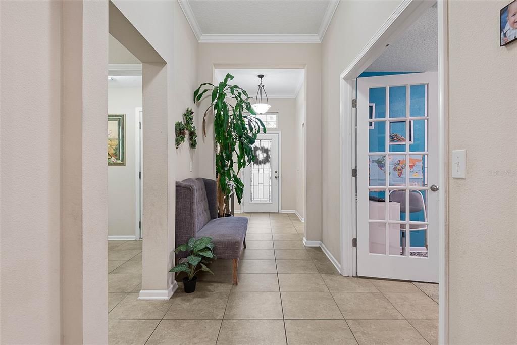 For Sale: $375,000 (4 beds, 3 baths, 2041 Square Feet)