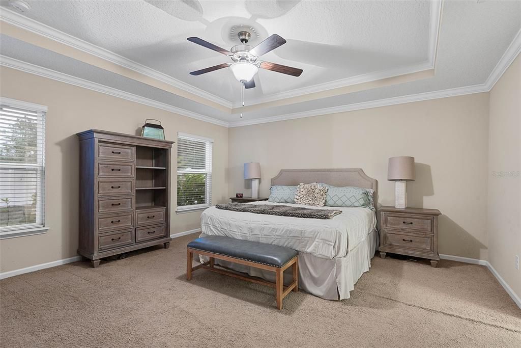 For Sale: $375,000 (4 beds, 3 baths, 2041 Square Feet)