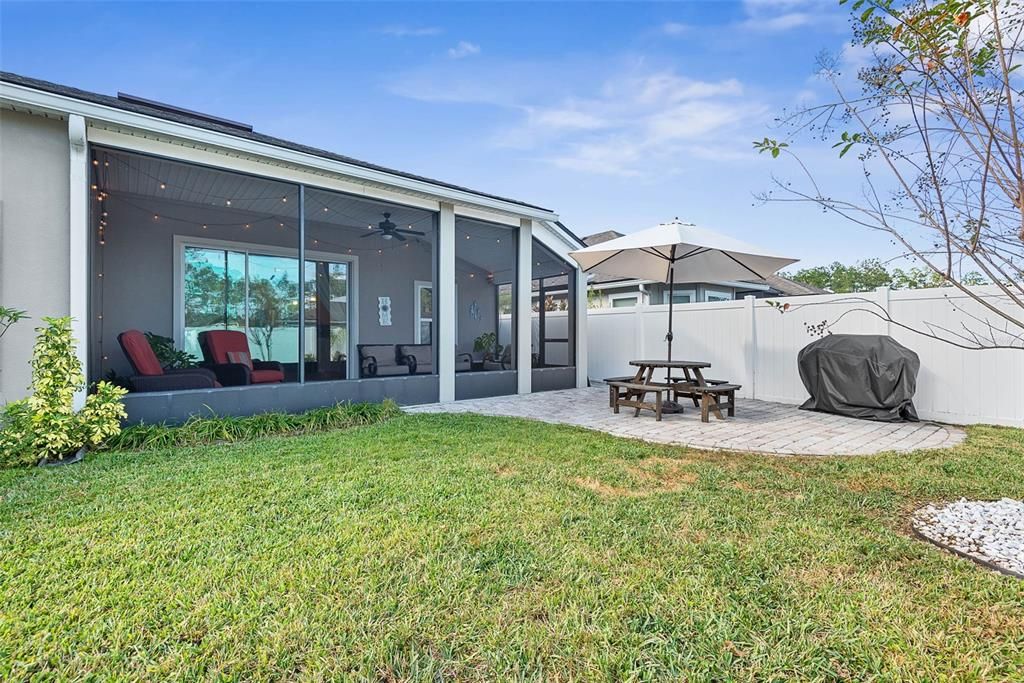 For Sale: $375,000 (4 beds, 3 baths, 2041 Square Feet)