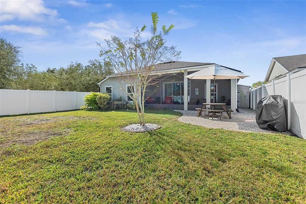 For Sale: $375,000 (4 beds, 3 baths, 2041 Square Feet)