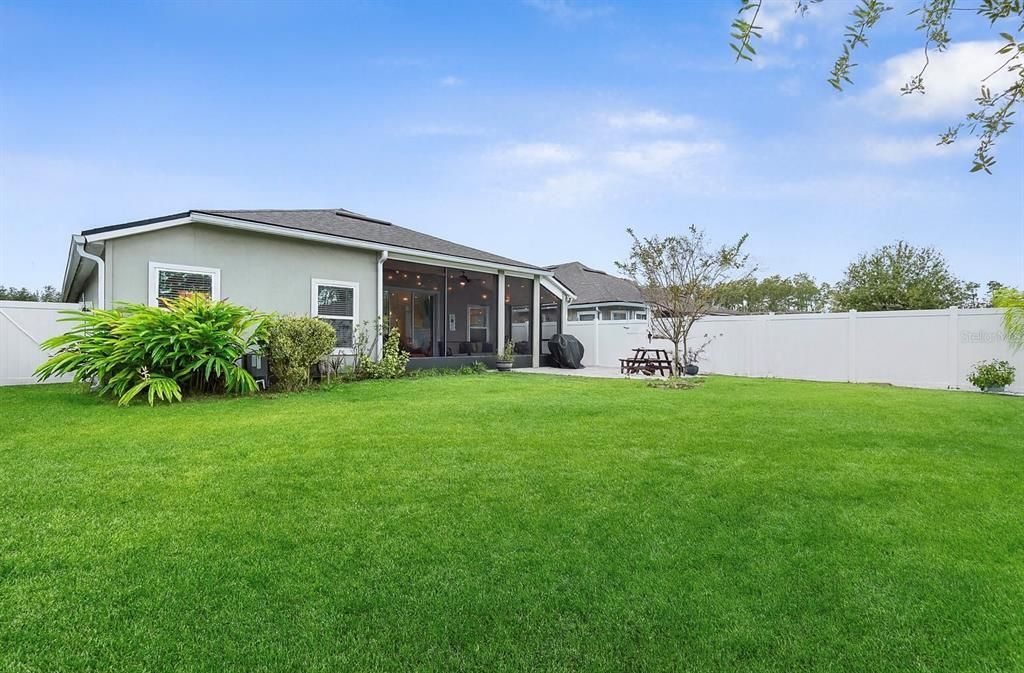 For Sale: $375,000 (4 beds, 3 baths, 2041 Square Feet)