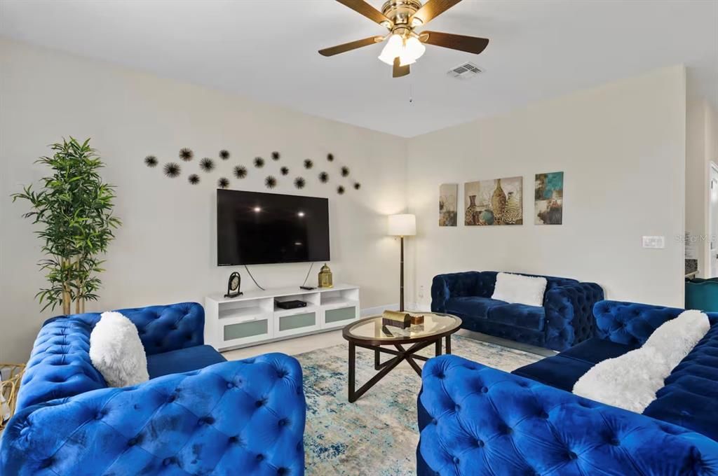 En Venta: $729,000 (6 camas, 5 baños, 3291 Pies cuadrados)