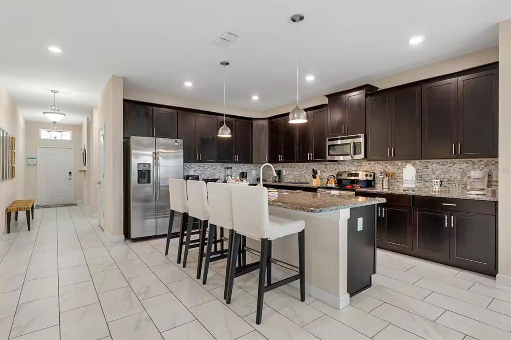 En Venta: $729,000 (6 camas, 5 baños, 3291 Pies cuadrados)