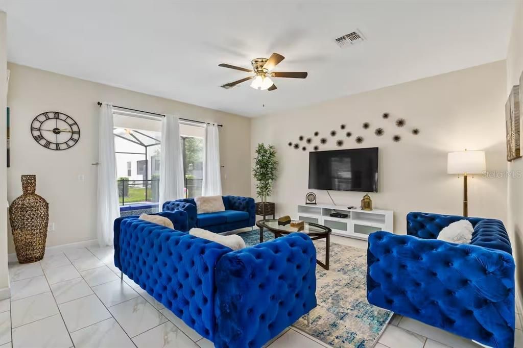 En Venta: $729,000 (6 camas, 5 baños, 3291 Pies cuadrados)