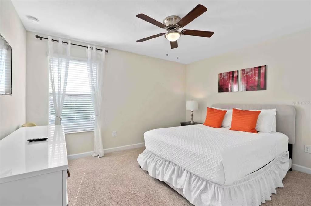 En Venta: $729,000 (6 camas, 5 baños, 3291 Pies cuadrados)