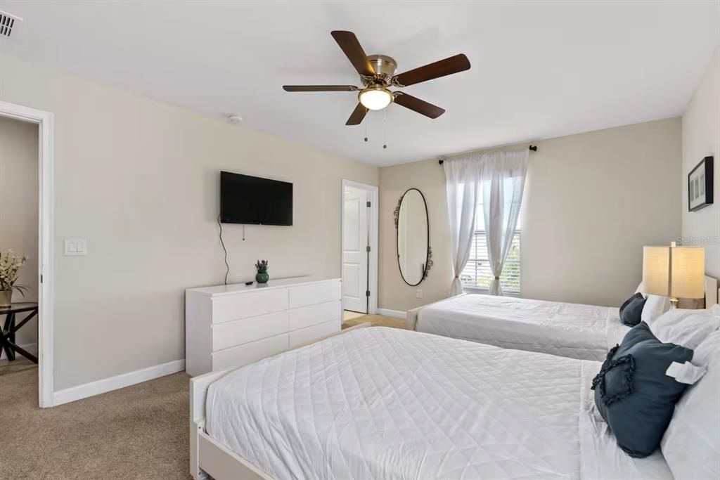 En Venta: $729,000 (6 camas, 5 baños, 3291 Pies cuadrados)