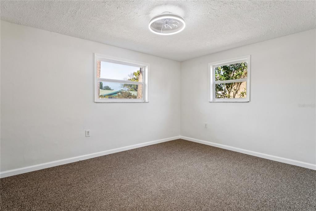 For Sale: $275,000 (3 beds, 2 baths, 1731 Square Feet)