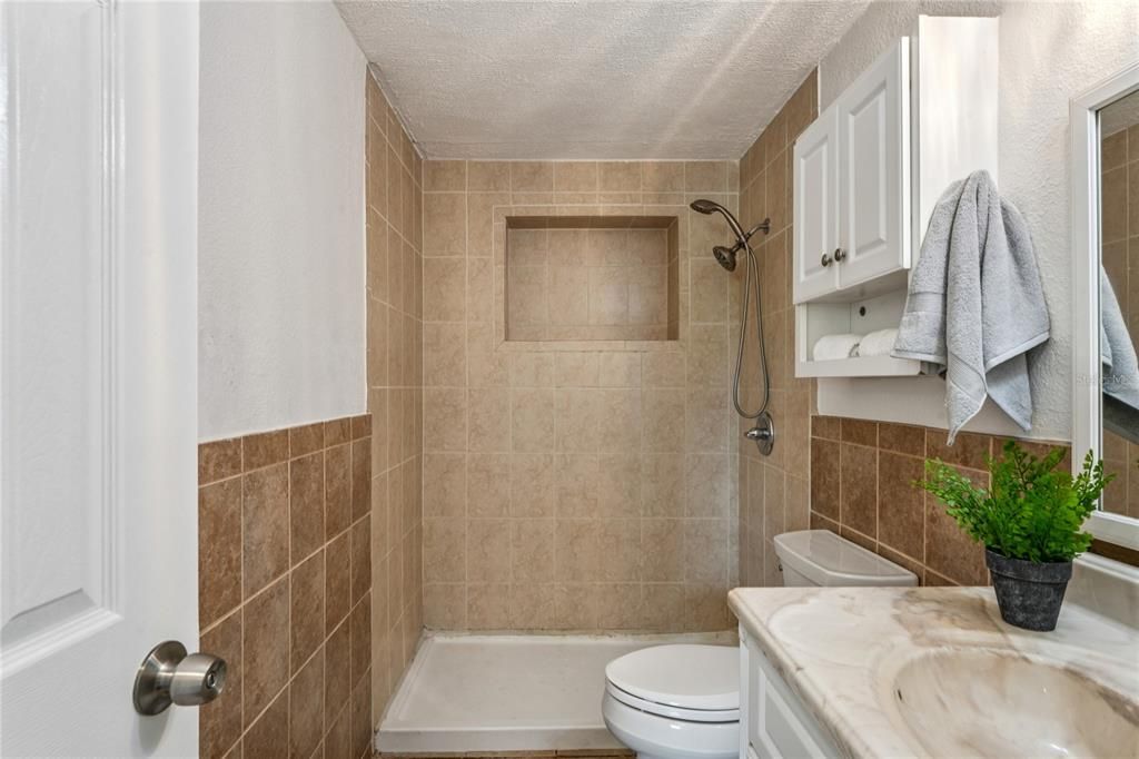 For Sale: $275,000 (3 beds, 2 baths, 1731 Square Feet)