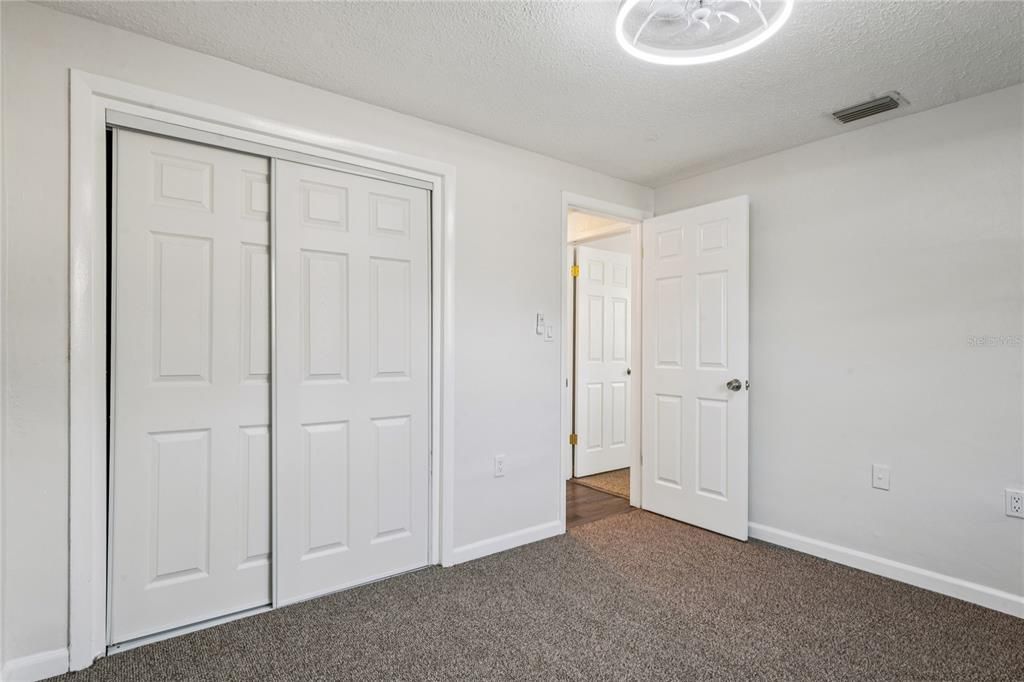 For Sale: $275,000 (3 beds, 2 baths, 1731 Square Feet)