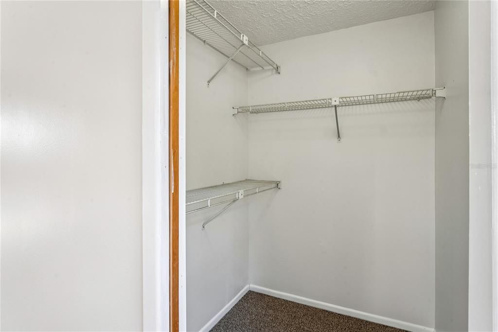 For Sale: $275,000 (3 beds, 2 baths, 1731 Square Feet)