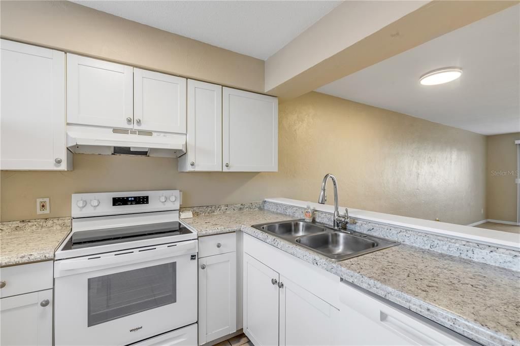 En Venta: $750,000 (8 camas, 0 baños, 4218 Pies cuadrados)