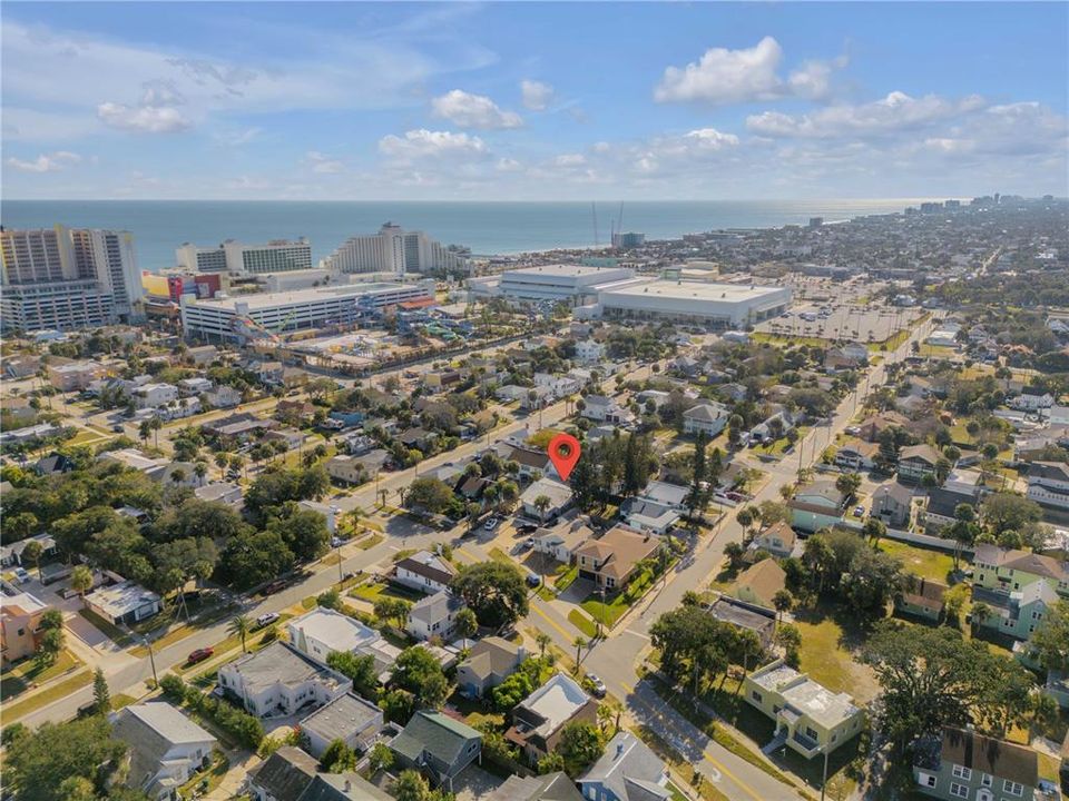 En Venta: $750,000 (8 camas, 0 baños, 4218 Pies cuadrados)