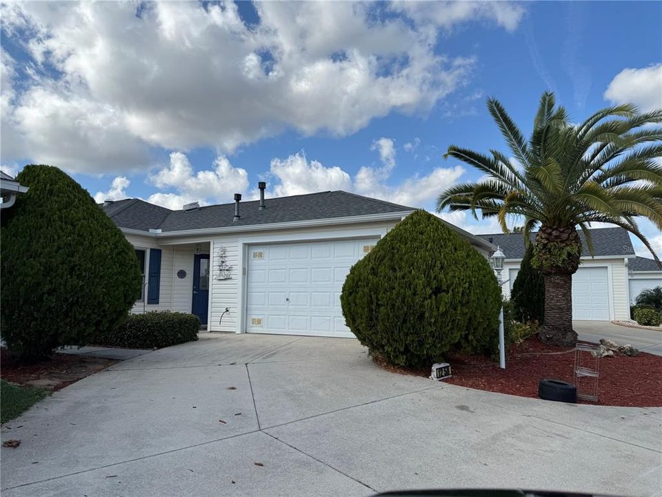 For Rent: $4,750 (2 beds, 2 baths, 1505 Square Feet)