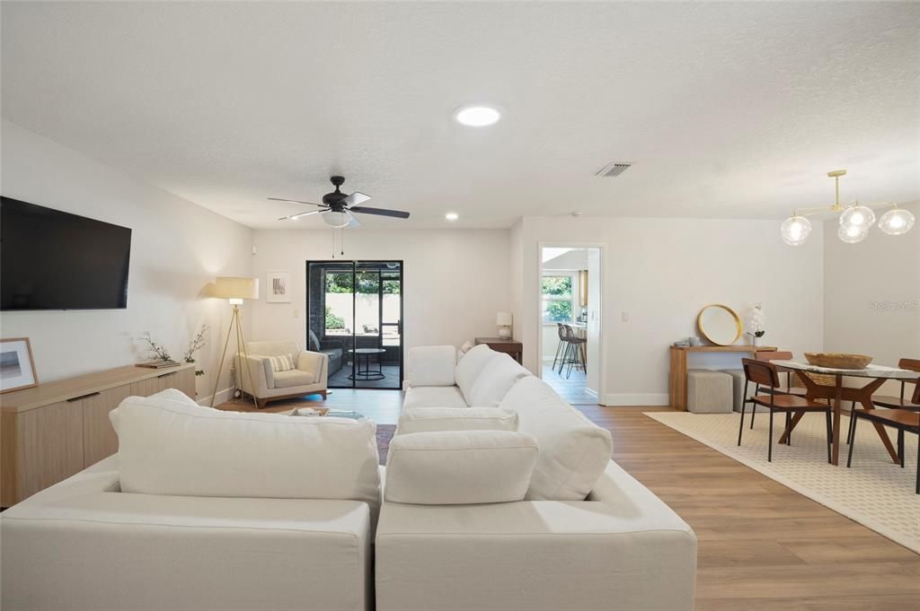 На продажу: $599,000 (2 спален, 2 ванн, 1637 Квадратных фут)